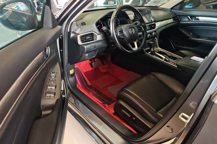 Used Honda Accord 2018 260TURBO Elite Edition China VI Driver Seat