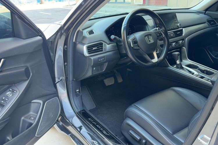Used Honda Accord 2018 260TURBO Elite Edition China VI Driver Seat