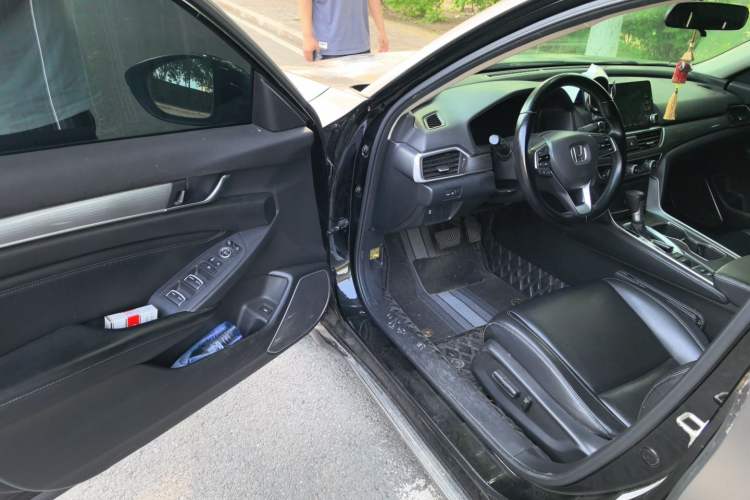 Used Honda Accord 2018 260TURBO Elite Edition China VI Driver Seat