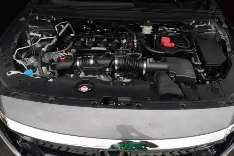Used Honda Accord 2018 260TURBO Luxury Edition China VI Engine Bay