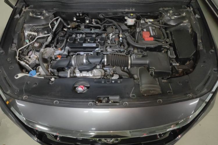Used Honda Accord 2018 260TURBO Elite Edition China VI Engine Bay