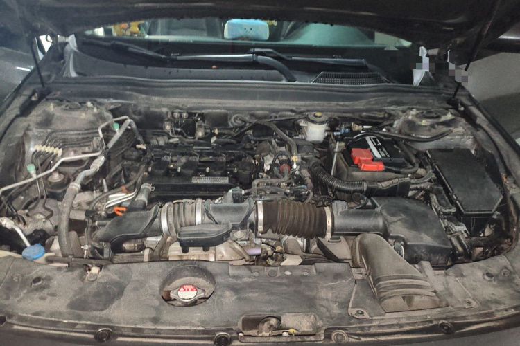 Used Honda Accord 2018 260TURBO Elite Edition China VI Engine Bay