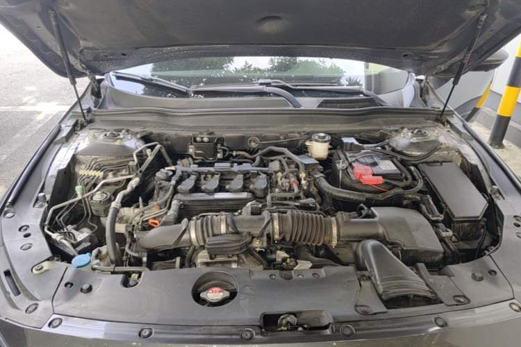 Used Honda Accord 2018 260TURBO Elite Edition China VI Engine Bay