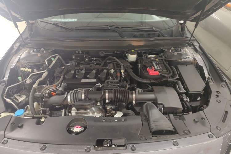 Used Honda Accord 2018 260TURBO Luxury Edition China VI Engine Bay