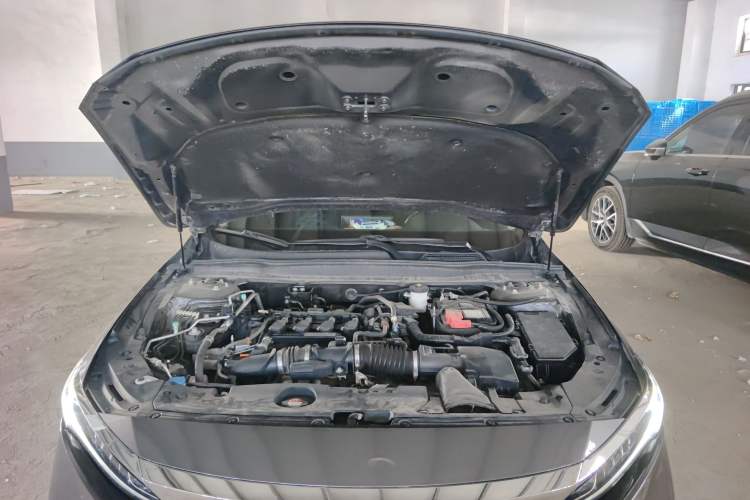 Used Honda Accord 2018 260TURBO Elite Edition China VI Engine Bay