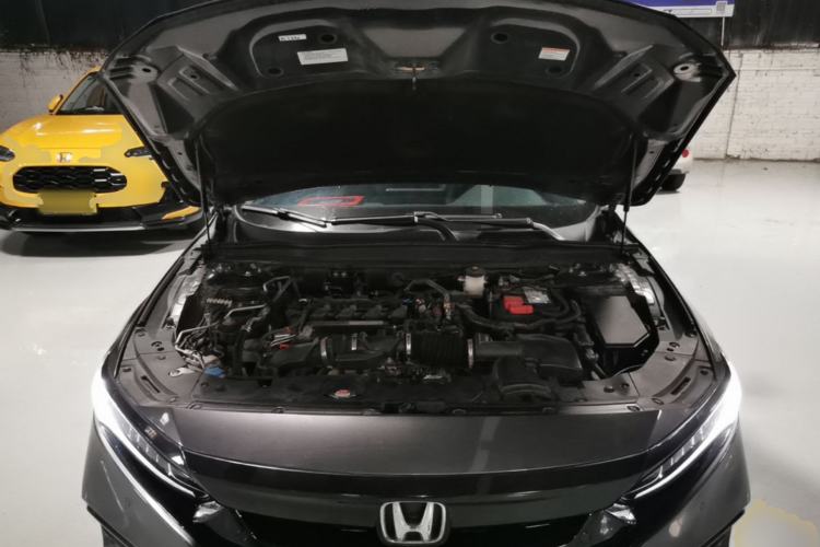 Used Honda Accord 2018 260TURBO Luxury Edition China VI Engine Bay