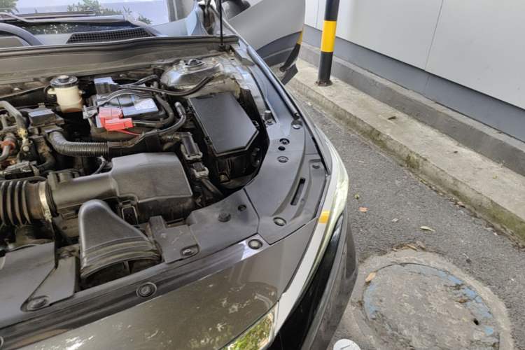 Used Honda Accord 2018 260TURBO Elite Edition China VI Engine Bay Left