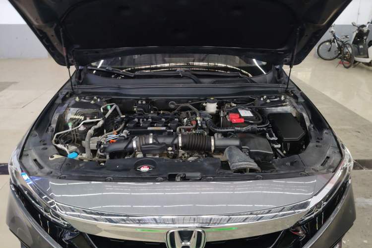 Used Honda Accord 2018 260TURBO Elite Edition China VI Engine Bay