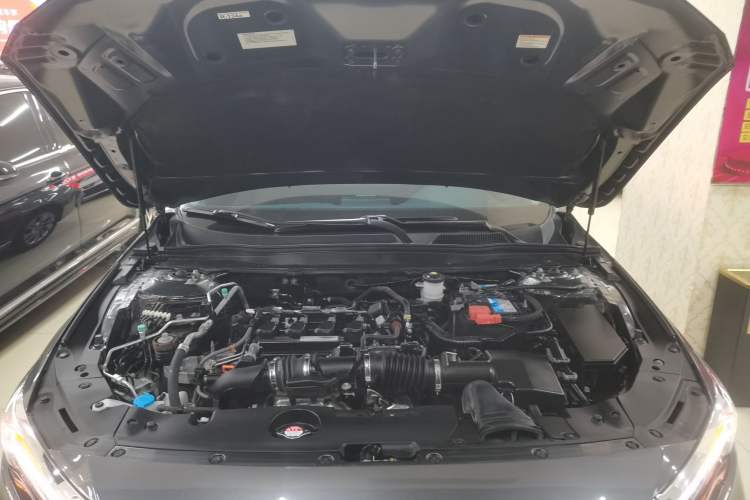 Used Honda Accord 2018 260TURBO Luxury Edition China VI Engine Bay