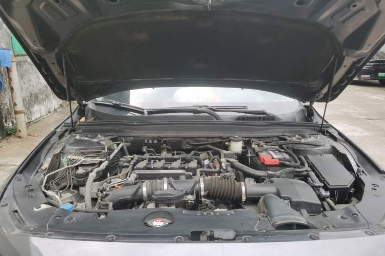 Used Honda Accord 2018 260TURBO Luxury Edition China VI Engine Bay