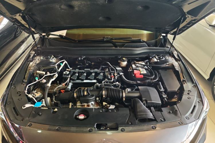 Used Honda Accord 2018 260TURBO Elite Edition China VI Engine Bay