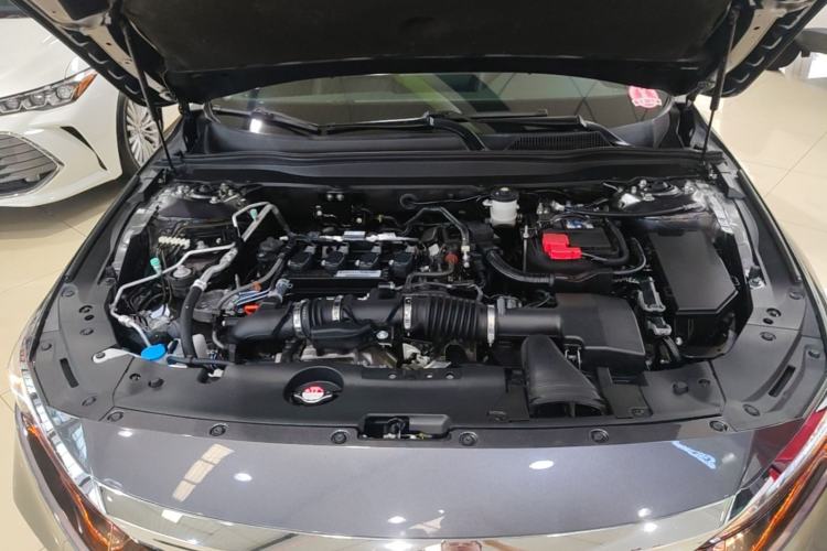 Used Honda Accord 2018 260TURBO Elite Edition China VI Engine Bay