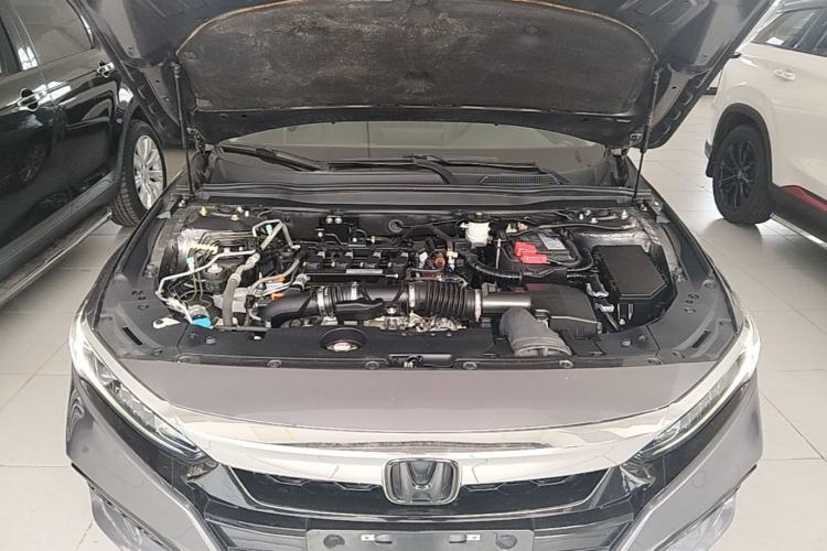 Used Honda Accord 2018 260TURBO Elite Edition China VI Engine Bay
