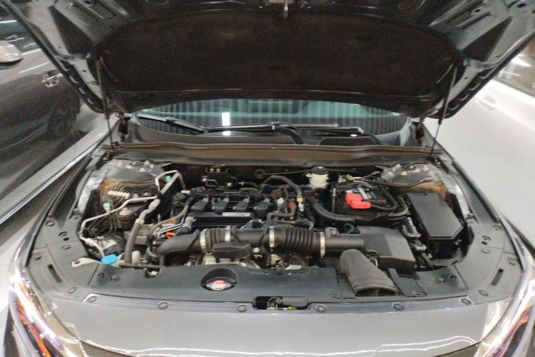 Used Honda Accord 2018 260TURBO Luxury Edition China VI Engine Bay