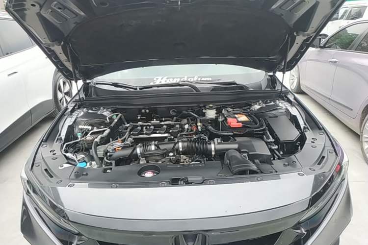 Used Honda Accord 2018 260TURBO Elite Edition China VI Engine Bay