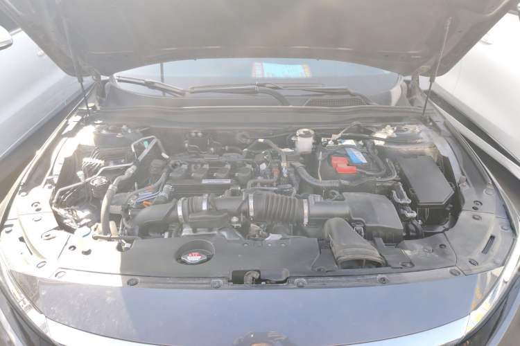 Used Honda Accord 2018 260TURBO Elite Edition China VI Engine Bay