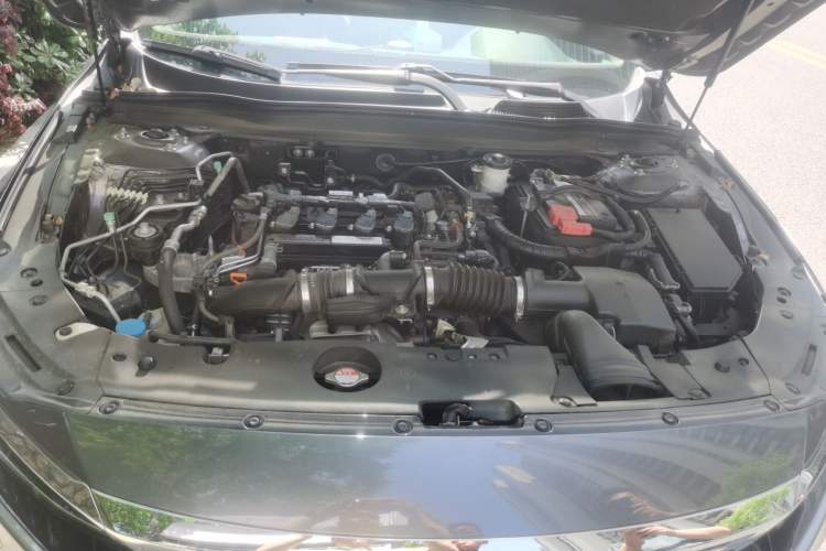 Used Honda Accord 2018 260TURBO Luxury Edition China VI Engine Bay