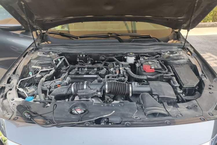 Used Honda Accord 2018 260TURBO Elite Edition China VI Engine Bay