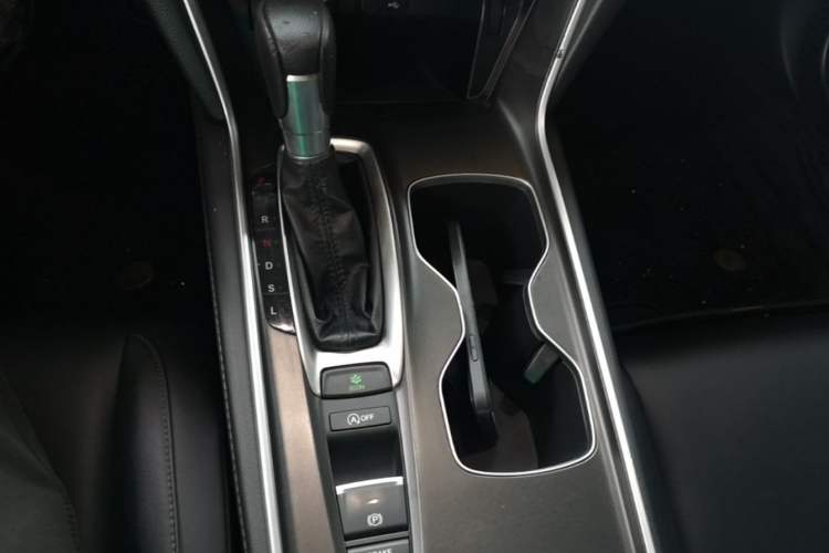 Used Honda Accord 2018 260TURBO Luxury Edition China VI Gear Lever