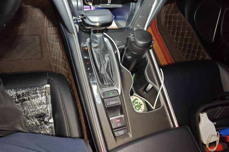 Used Honda Accord 2018 260TURBO Luxury Edition China VI Gear Lever