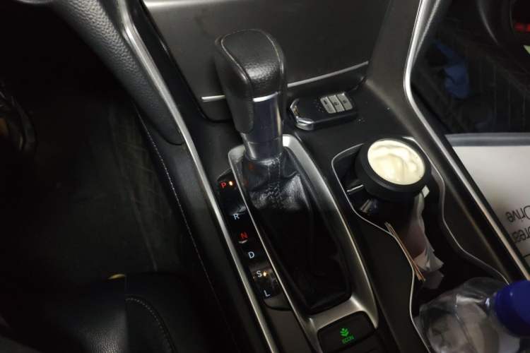 Used Honda Accord 2018 260TURBO Luxury Edition China VI Gear Lever