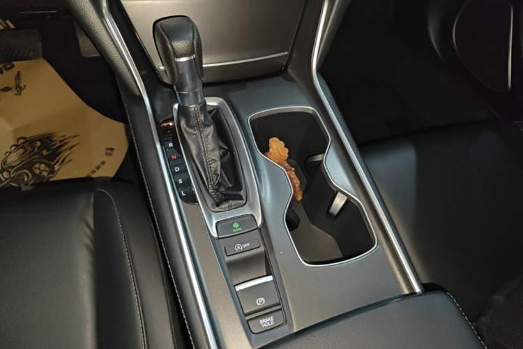 Used Honda Accord 2018 260TURBO Elite Edition China VI Gear Lever