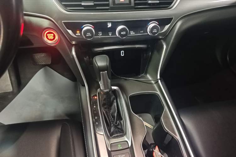 Used Honda Accord 2018 260TURBO Elite Edition China VI Gear Lever