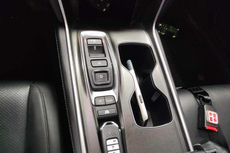 Used Honda Accord 2018 Rui Hybrid 2.0L Rui Ling Edition China VI Gear Lever