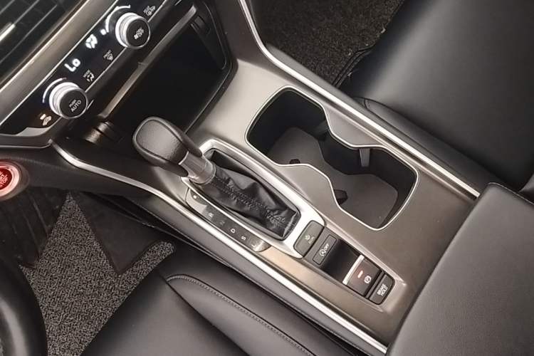 Used Honda Accord 2018 260TURBO Elite Edition China VI Gear Lever