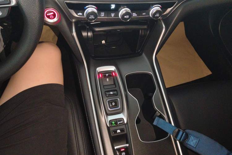 Used Honda Accord 2018 Rui·Hybrid 2.0L Rui Ku Edition China VI Gear Lever