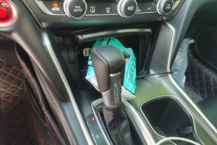 Used Honda Accord 2018 260TURBO Luxury Edition China VI Gear Lever