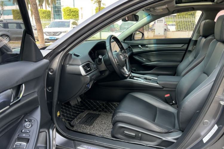 Used Honda Accord 2018 260TURBO Luxury Edition China VI Interior 2