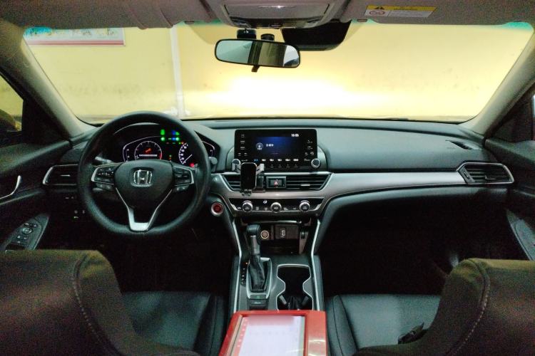 Used Honda Accord 2018 260TURBO Luxury Edition China VI Interior 2