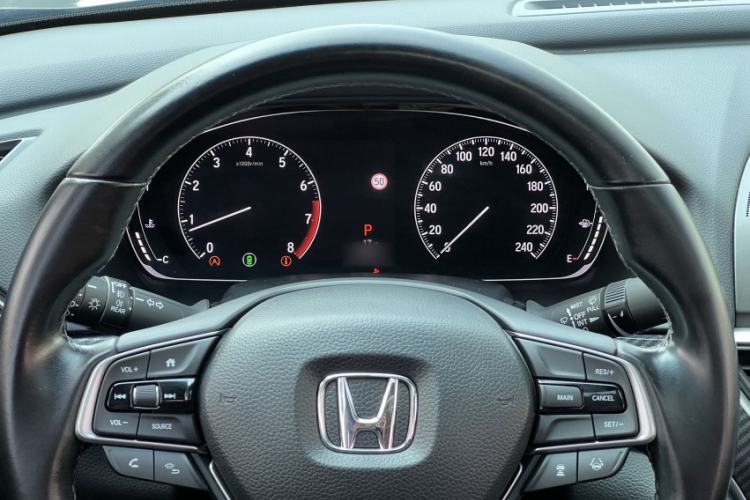 Used Honda Accord 2018 260TURBO Luxury Edition China VI Interior 5
