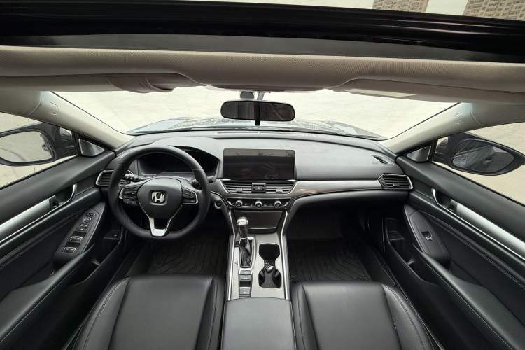 Used Honda Accord 2018 260TURBO Elite Edition China VI Interior 7