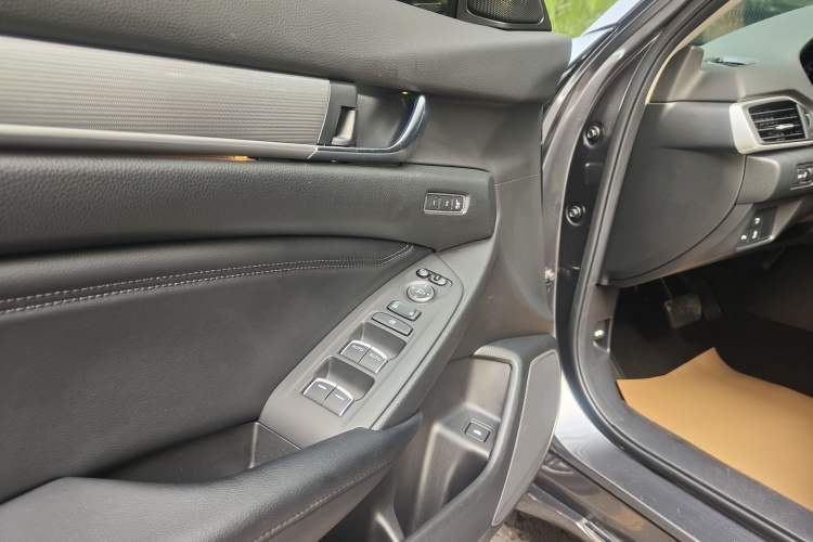 Used Honda Accord 2018 Rui·Hybrid 2.0L Rui Zhi Edition China VI Interior 8