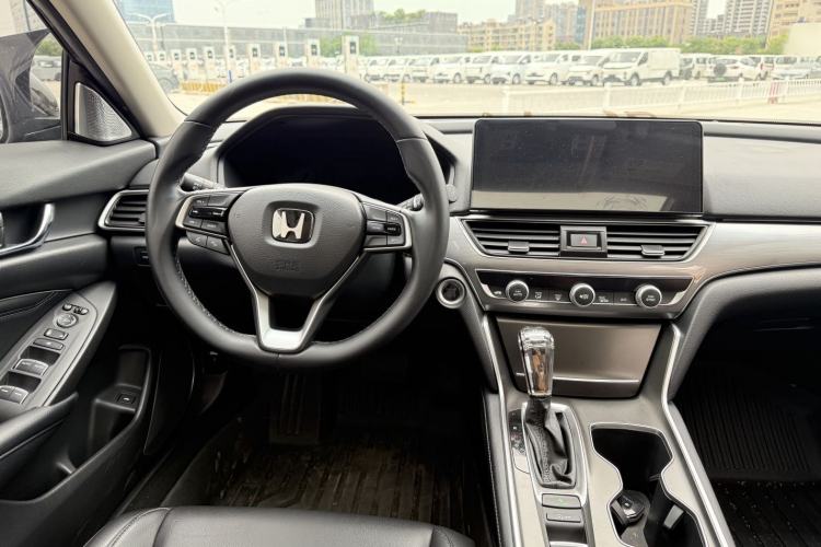 Used Honda Accord 2018 260TURBO Elite Edition China VI Interior 9