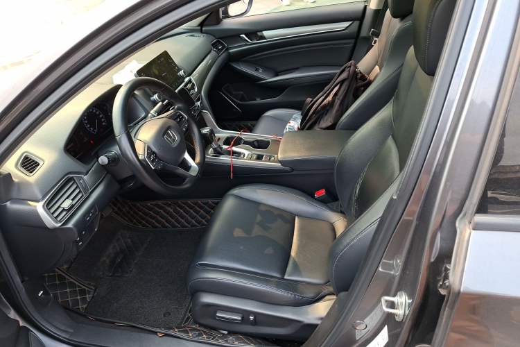 Used Honda Accord 2018 260TURBO Luxury Edition China V Emission Standard Left Front Seat