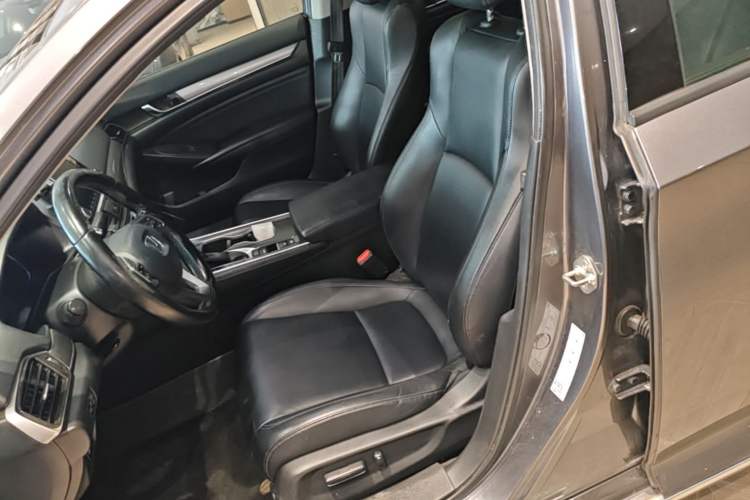 Used Honda Accord 2018 260TURBO Elite Edition China VI Left Front Seat