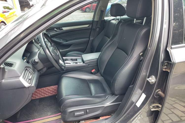 Used Honda Accord 2018 260TURBO Elite Edition China VI Left Front Seat