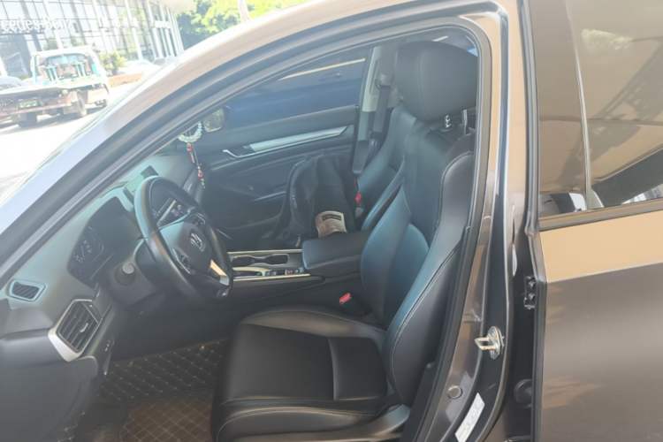 Used Honda Accord 2018 260TURBO Elite Edition China VI Left Front Seat