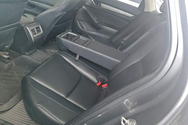Used Honda Accord 2018 260TURBO Luxury Edition China VI Left Rear Seat