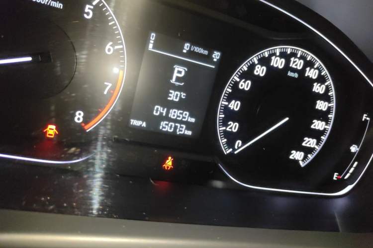 Used Honda Accord 2018 260TURBO Elite Edition China VI Odometer Close Up