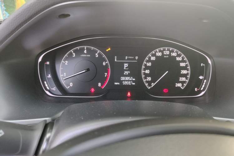 Used Honda Accord 2018 260TURBO Elite Edition China VI Odometer Close Up