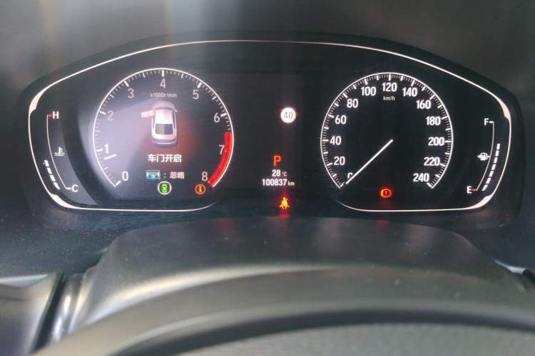 Used Honda Accord 2018 260TURBO Luxury Edition China V Emission Standard Odometer Close Up
