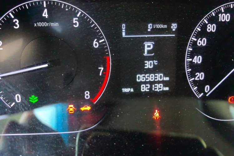 Used Honda Accord 2018 260TURBO Elite Edition China VI Odometer Close Up
