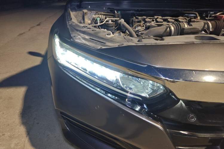 Used Honda Accord 2018 260TURBO Luxury Edition China VI Right Front Headlight
