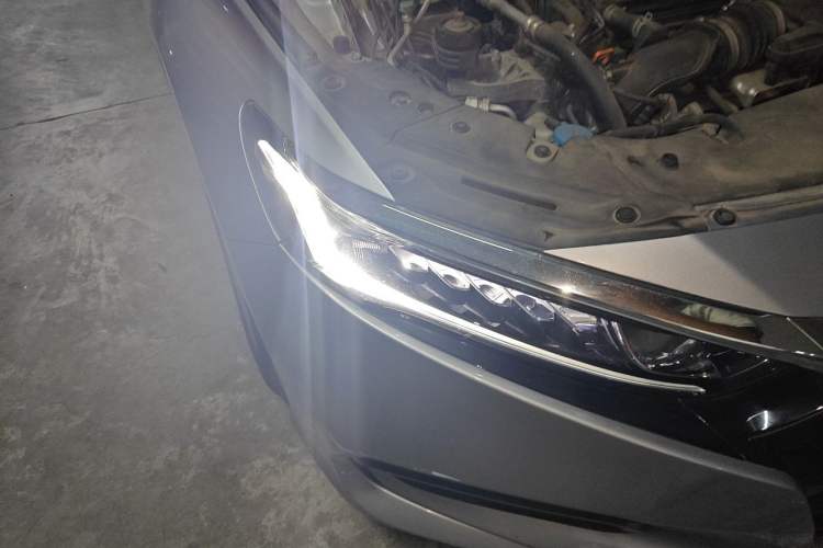 Used Honda Accord 2018 260TURBO Elite Edition China V Right Front Headlight
