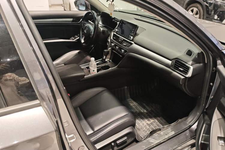 Used Honda Accord 2018 260TURBO Elite Edition China VI Right Front Seat