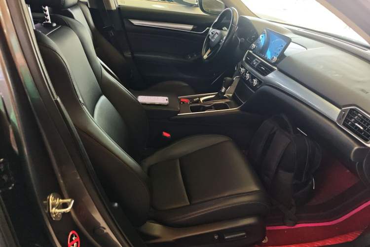 Used Honda Accord 2018 260TURBO Elite Edition China VI Right Front Seat